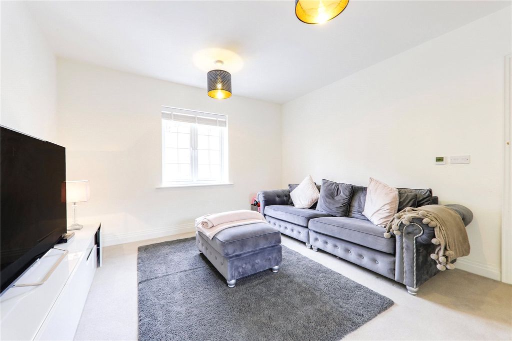 Property photo 3 of 6 Picture No. 02