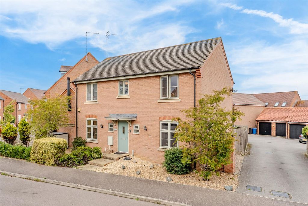 Property photo 1 of 26 Front