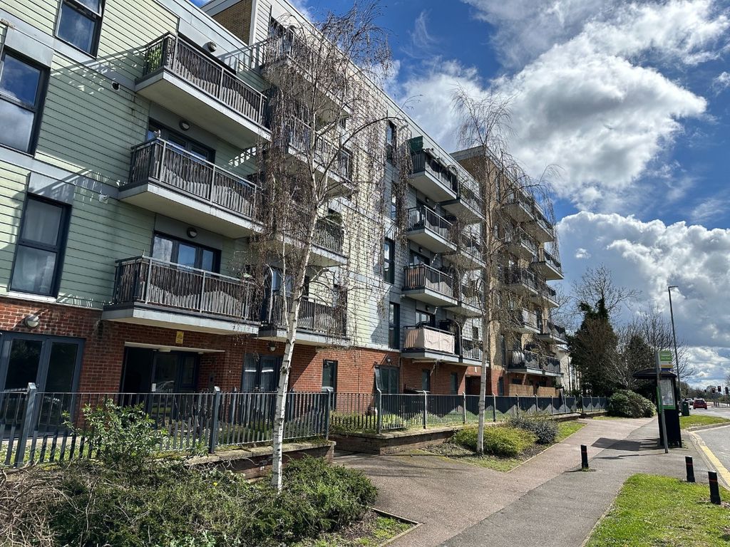 Property photo 1 of 9 4939201