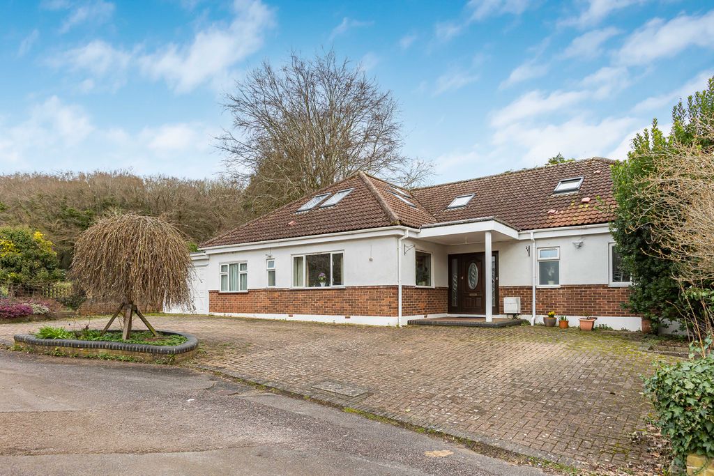 Property photo 1 of 28 Front