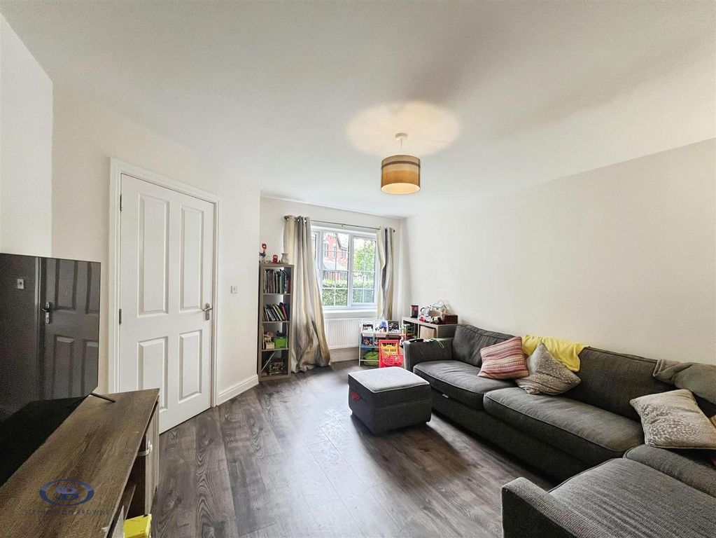 Property photo 2 of 17 User_Edited_Photo-Cbb657E3_User-Edited-6ba2E932-A9