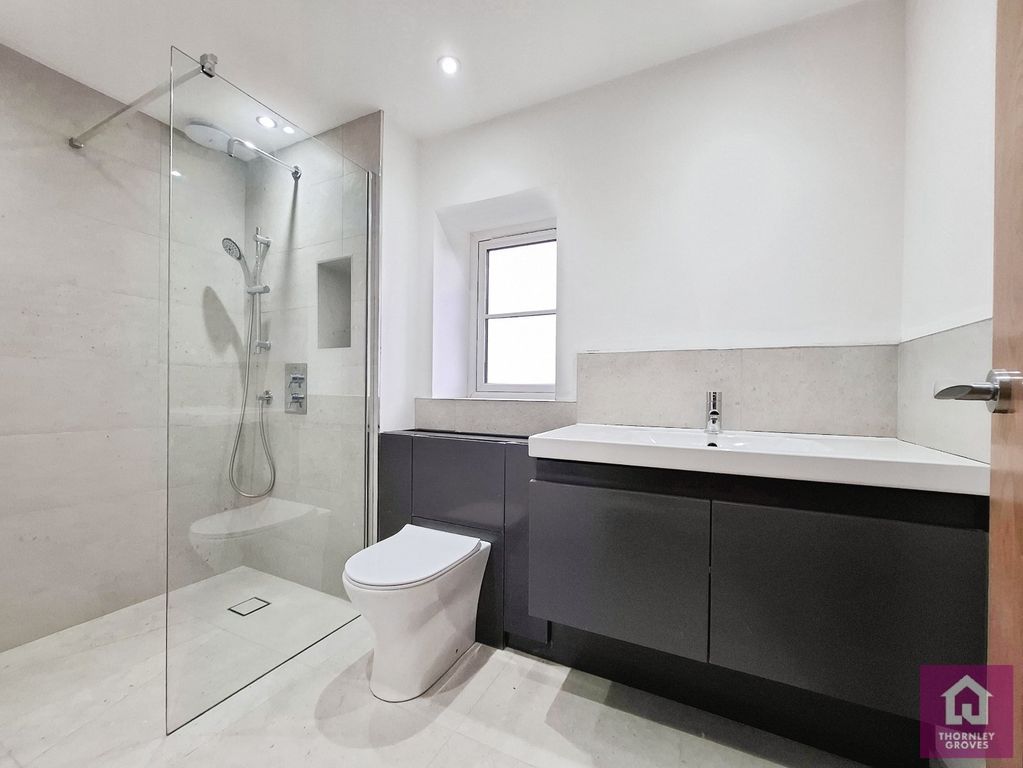 Property photo 3 of 12 Picture No. 15