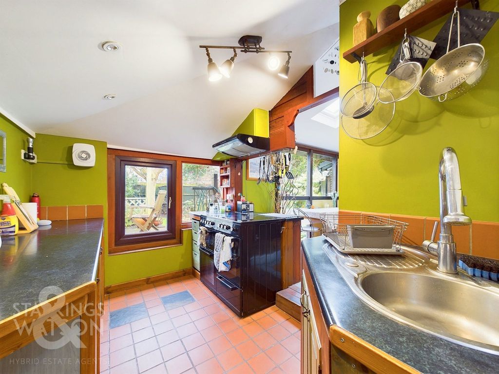 Property photo 3 of 24