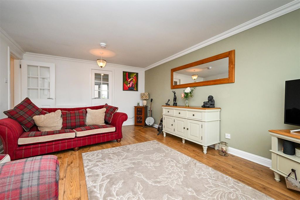 Property photo 3 of 12 3.Jpg