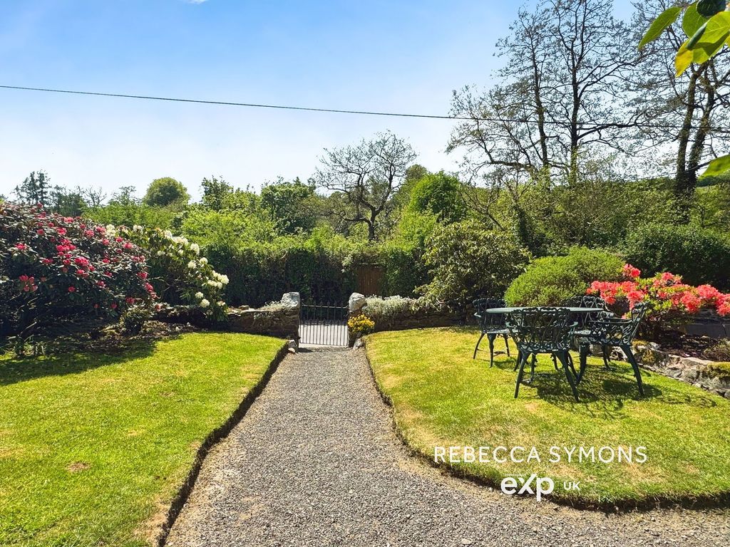 Property photo 3 of 46