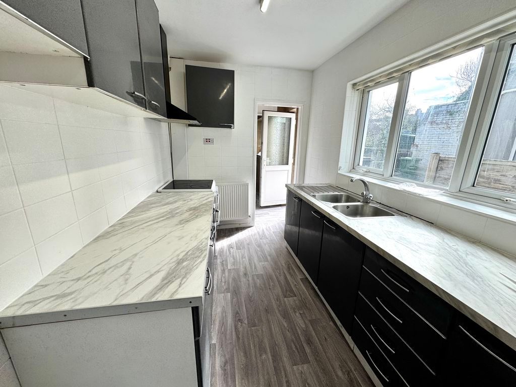 Property photo 2 of 9 Photo 2