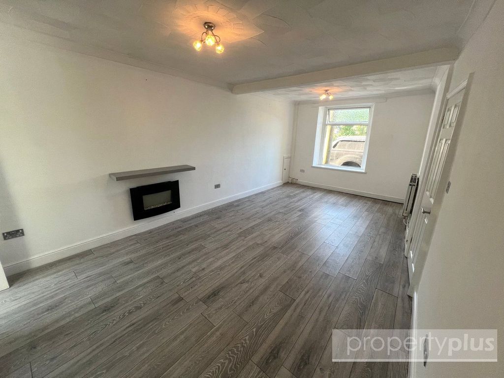 Property photo 2 of 14 Picture No. 07