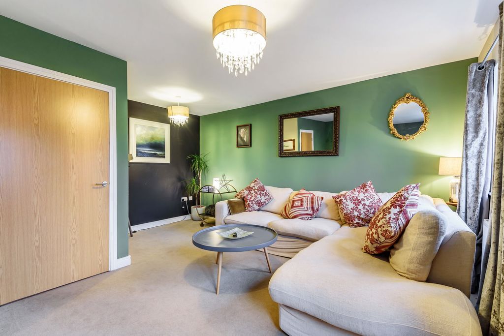 Property photo 3 of 16