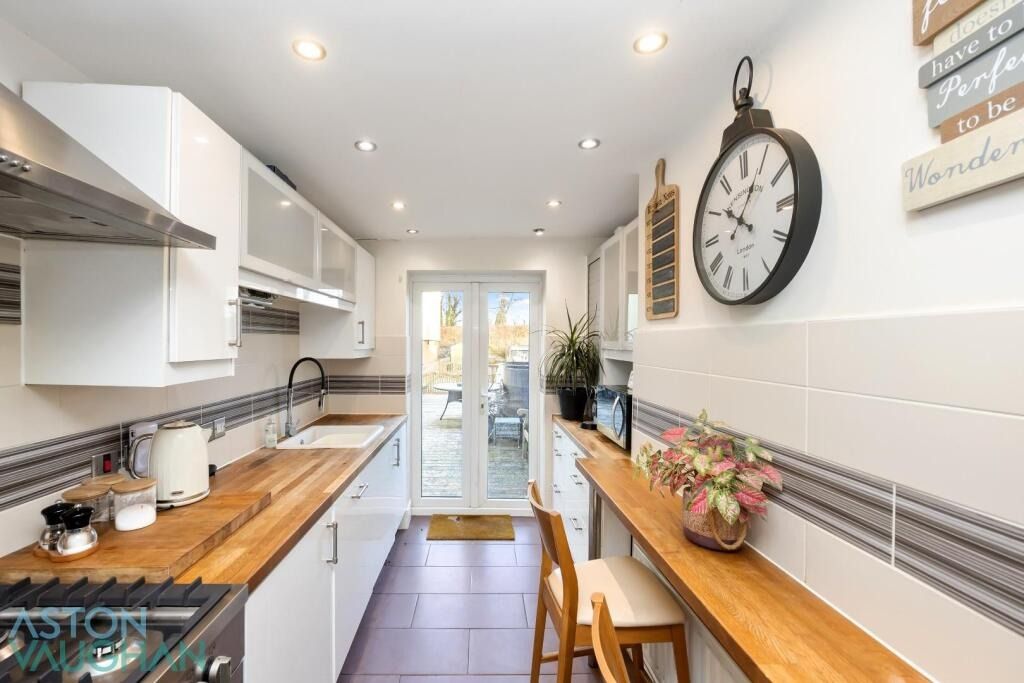 Property photo 1 of 18 4538581