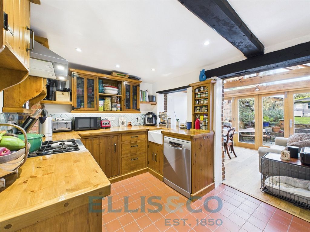 Property photo 3 of 16 Picture No. 31