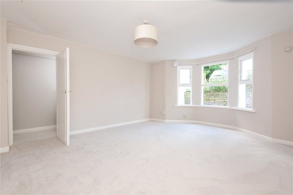 Property photo 2 of 16 Picture No. 06
