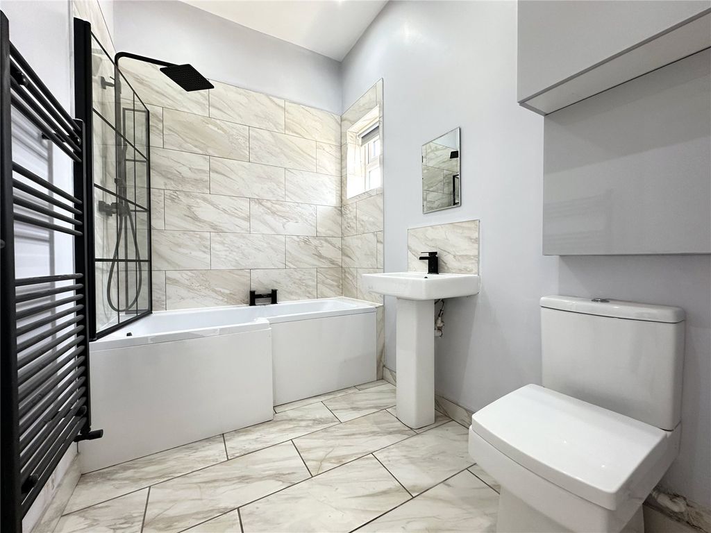 Property photo 2 of 9 Picture No. 26