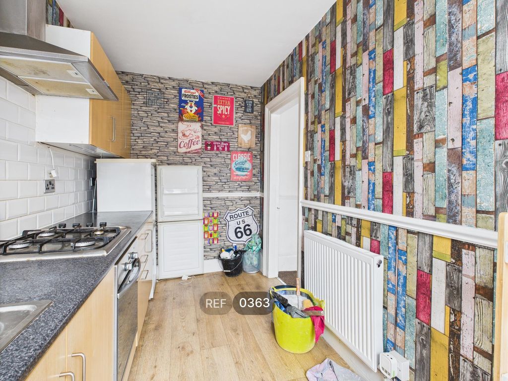 Property photo 2 of 16 Kitchen