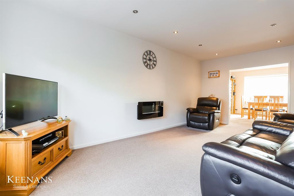 Property photo 3 of 29 2.Jpg