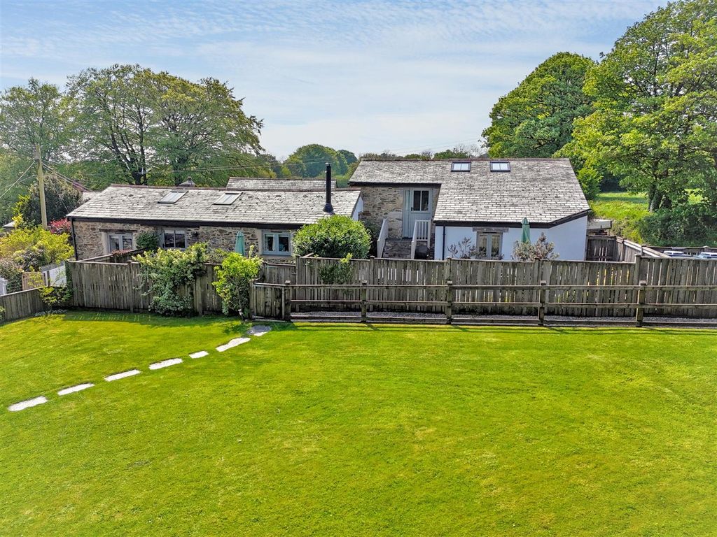 Property photo 3 of 39 Holiday Cottages