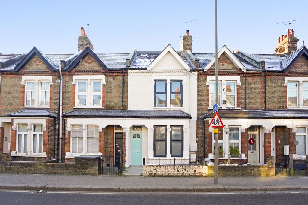 Property photo 2 of 10