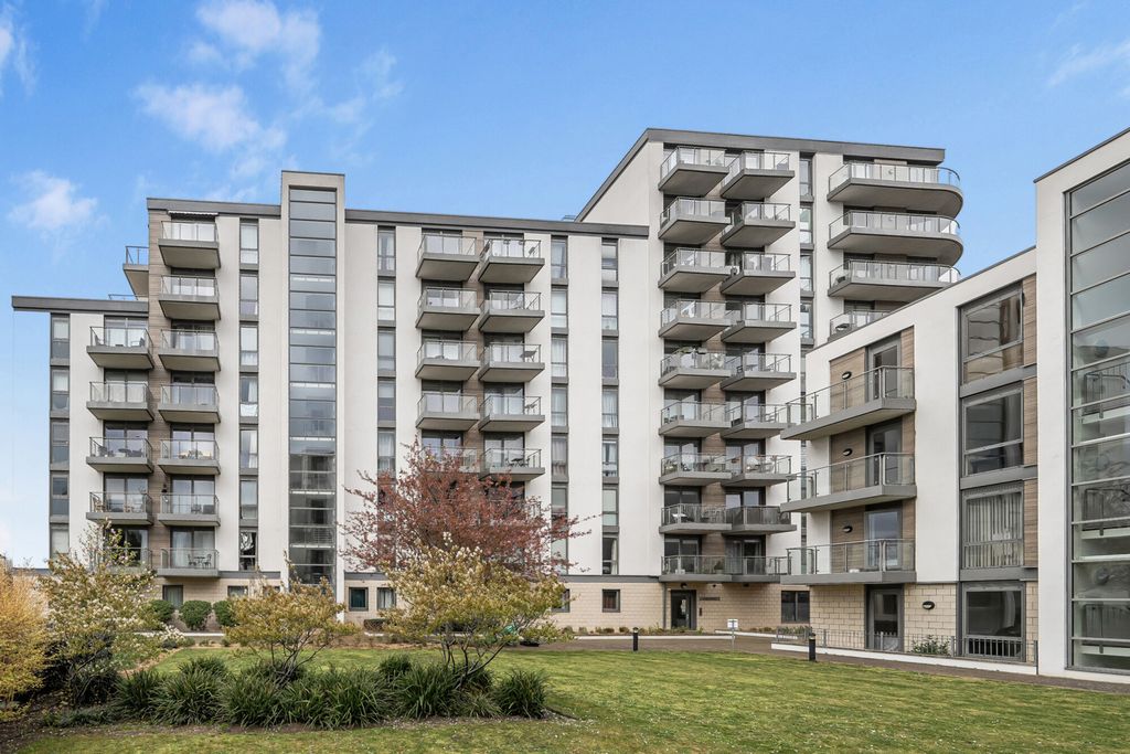 Property photo 1 of 21 1-69d51390A65c0-1...