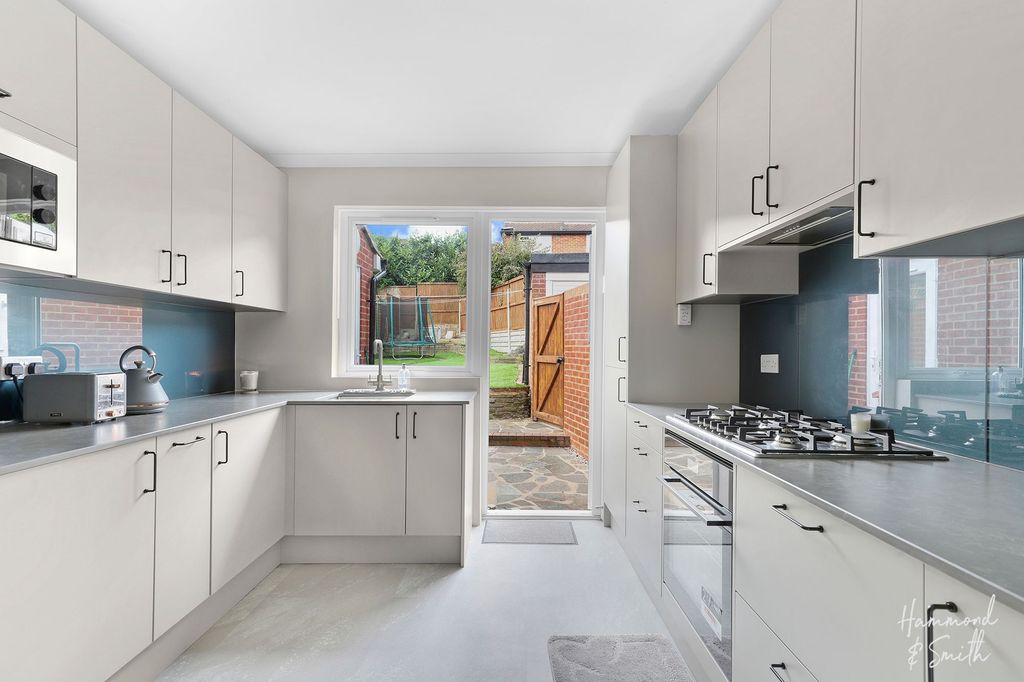 Property photo 2 of 18