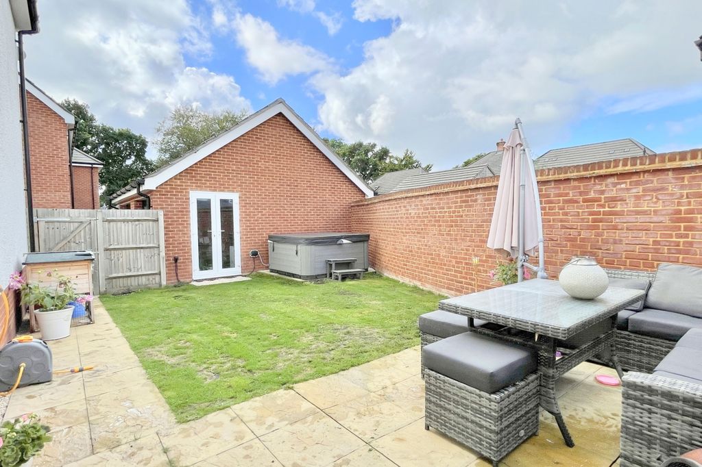 Property photo 2 of 23 Gallery