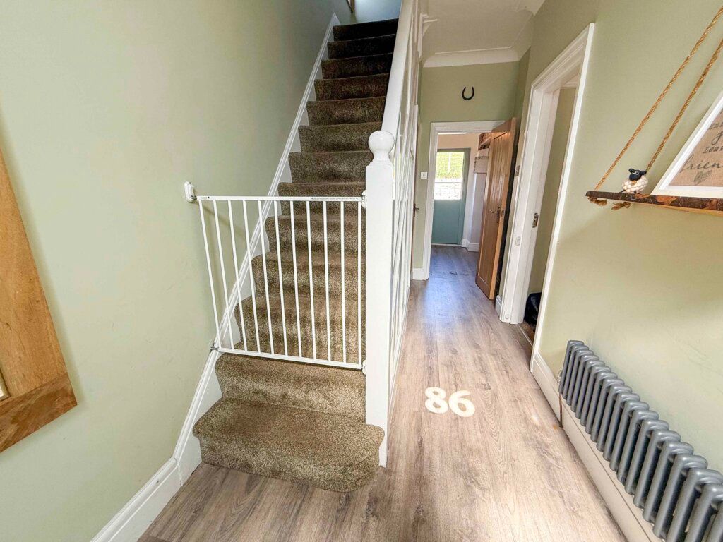Property photo 2 of 33