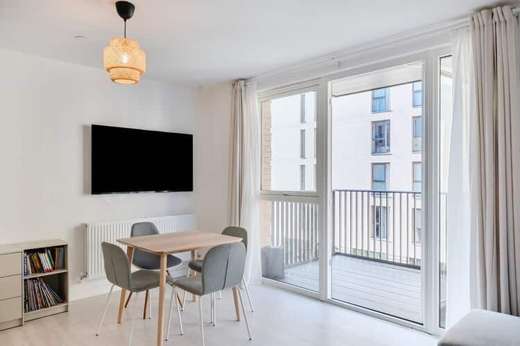 Property photo 2 of 21