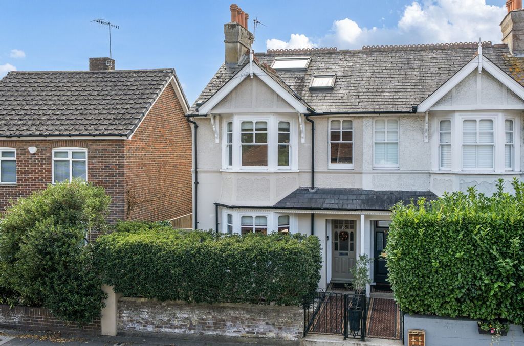 Property photo 1 of 30