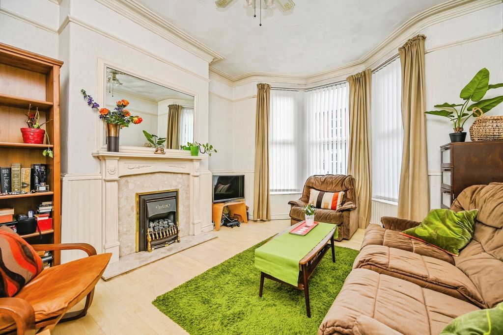 Property photo 2 of 11 Pbox-Img.Jpg