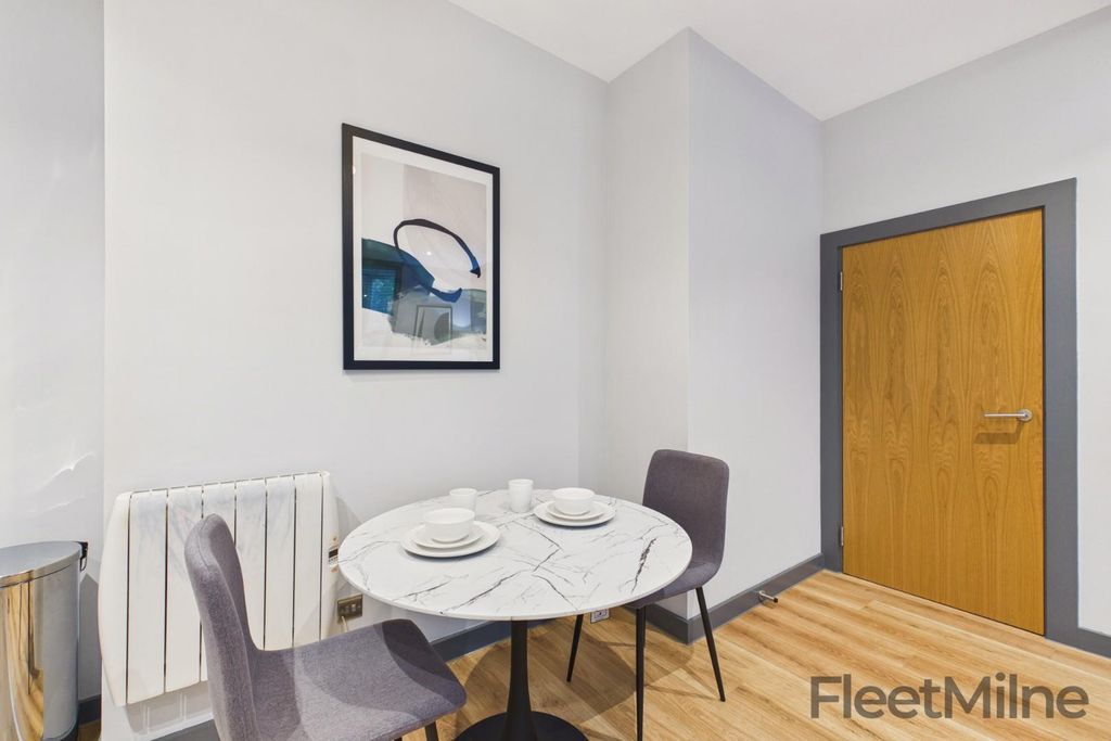 Property photo 3 of 8 Lounge/Diner