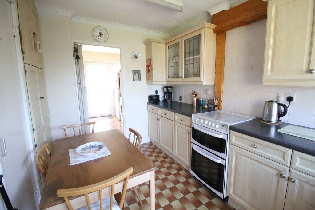 Property photo 3 of 22 Picture No. 28