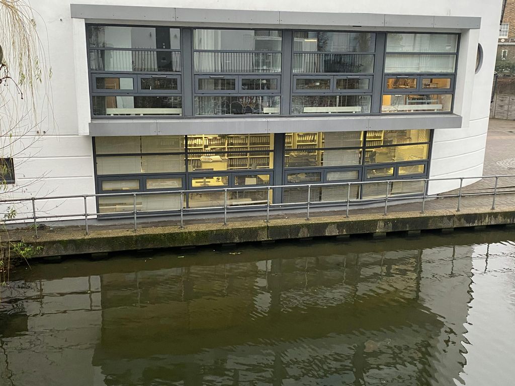 Property photo 3 of 7 Studio At Canal Level.Jpg