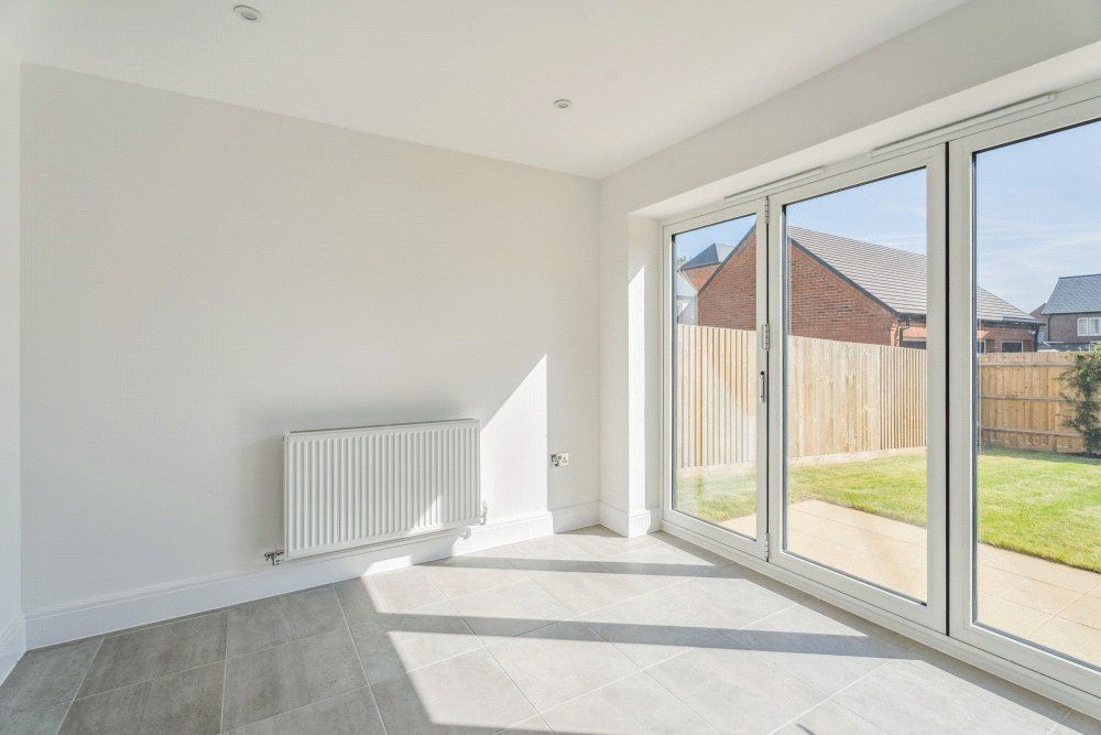 Property photo 3 of 12 Sitting Room