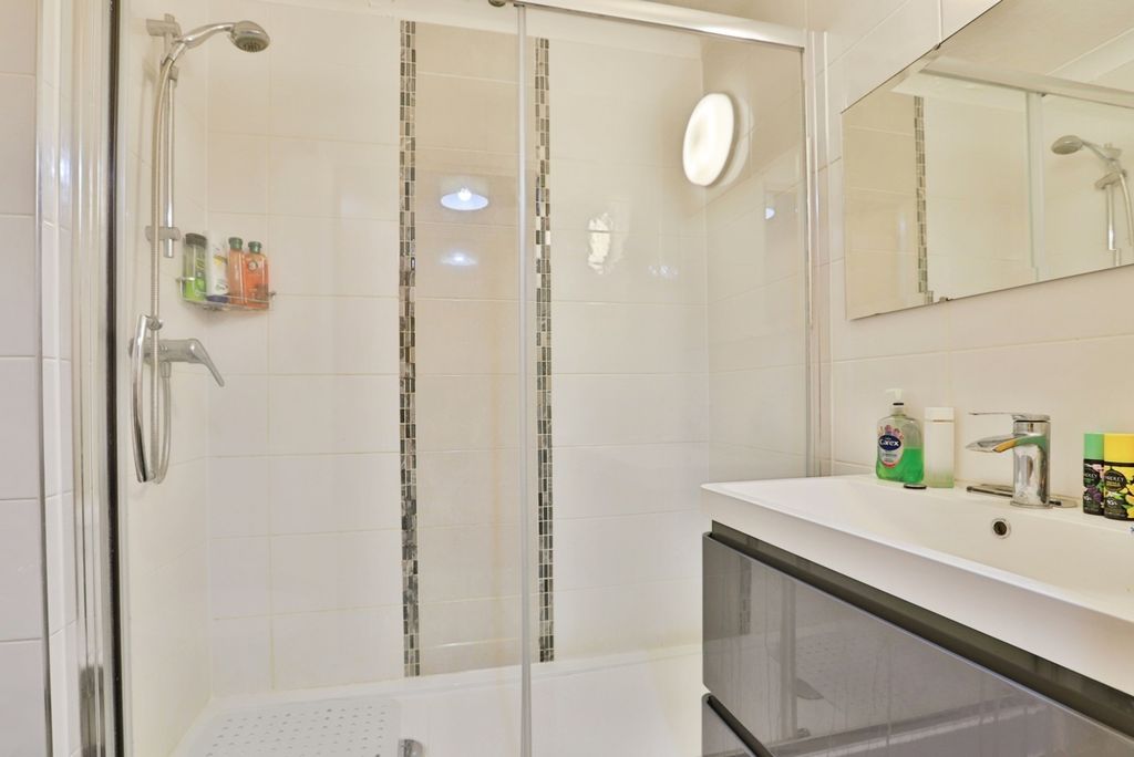Property photo 1 of 18 Pbox-Img.Jpg