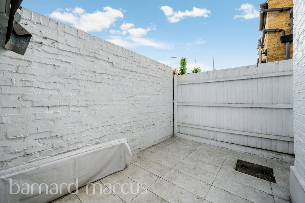 Property photo 3 of 9