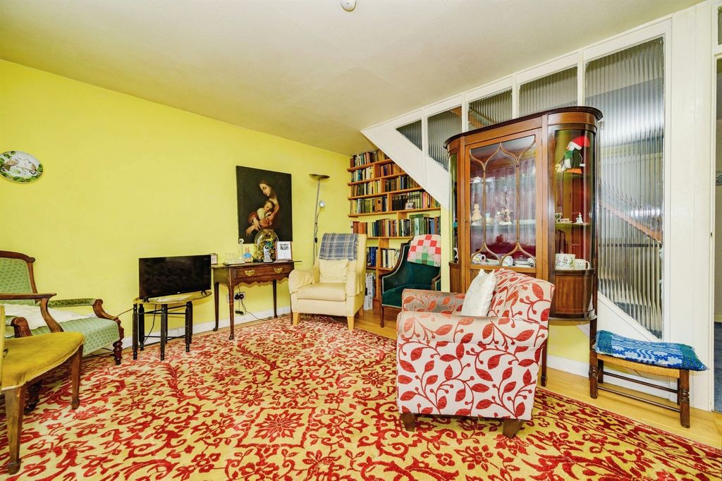 Property photo 2 of 16