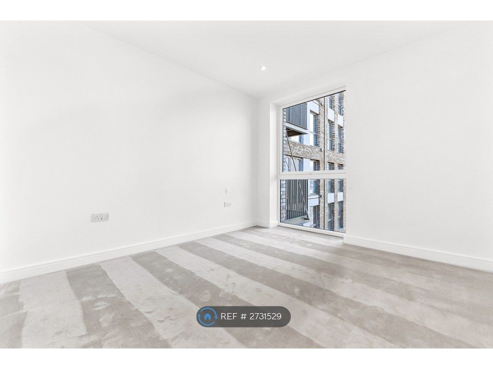 Property photo 3 of 14 Bedroom