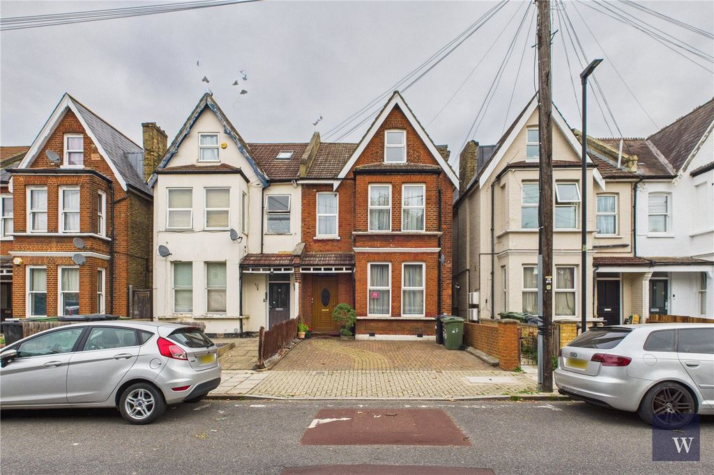 Property photo 1 of 20 Picture No. 12