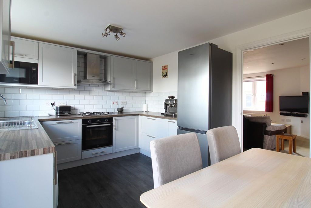 Property photo 3 of 14 Img_2081_Inpixio.Jpg