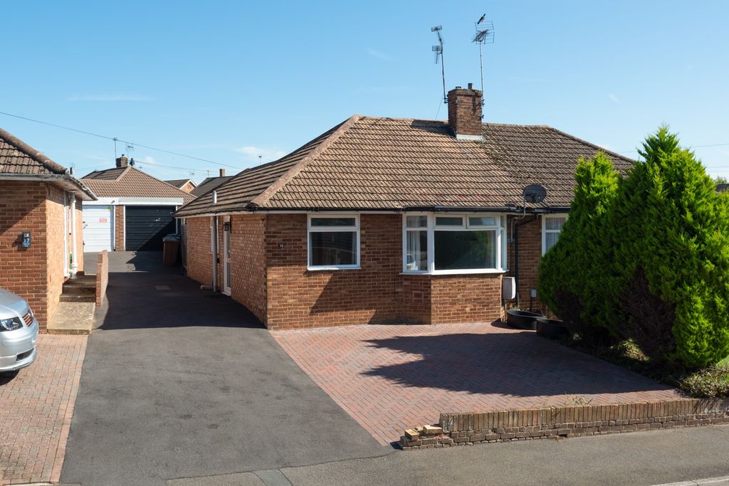 Property photo 1 of 11 4437802