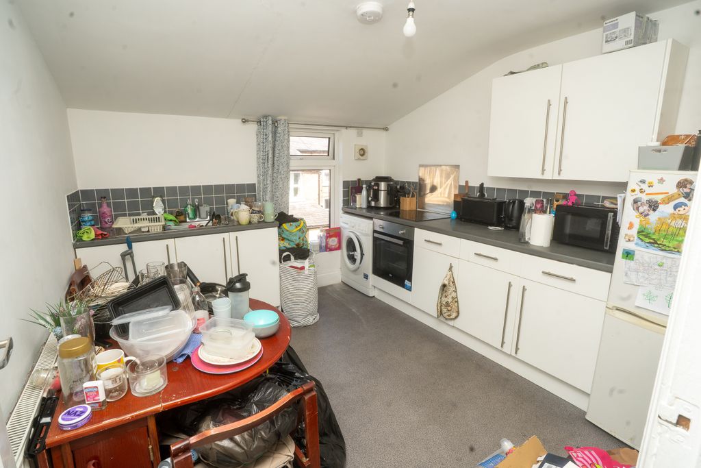 Additional image 6 of 2 bed flat for saleCatherine Street, Chester CH1