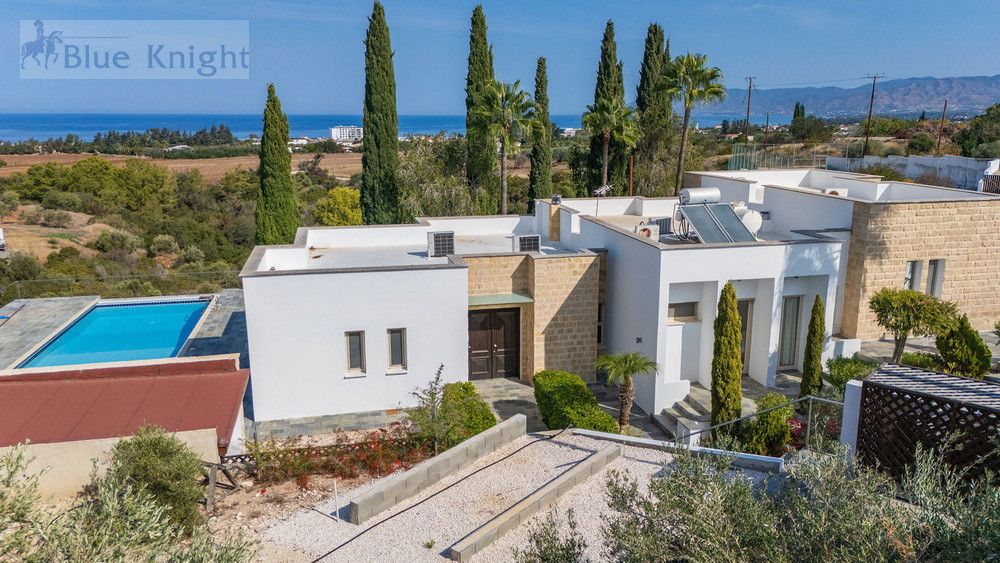 Property photo 2 of 34