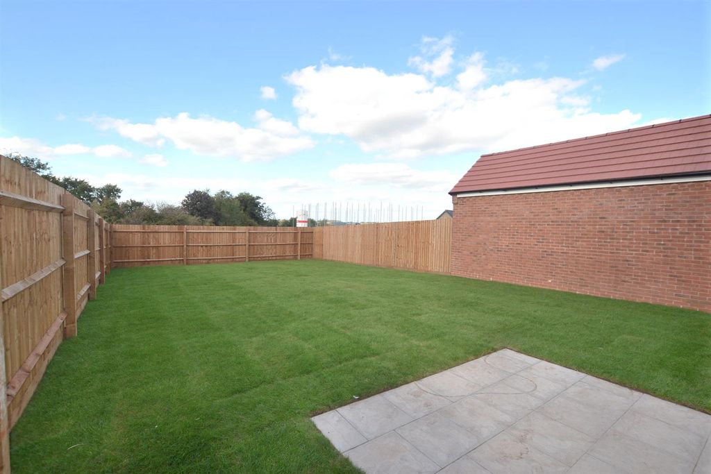 Property photo 2 of 8 Plot 14 Garden.Jpg