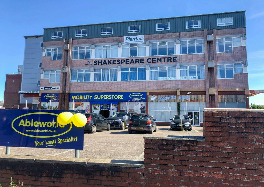 Property photo 1 of 17 Shakespeare Centre  (1).Jpg