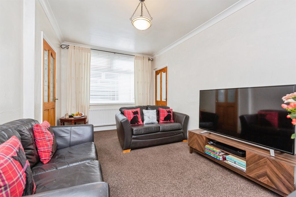 Property photo 3 of 12