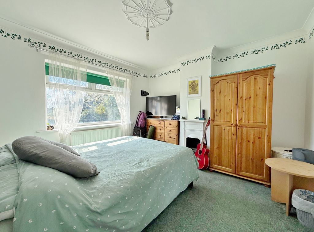 Property photo 3 of 22