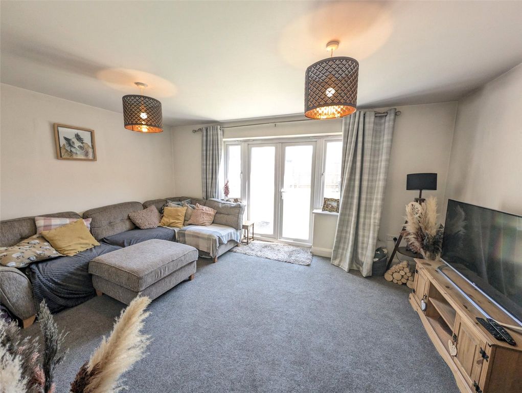 Property photo 2 of 11 Picture No. 08