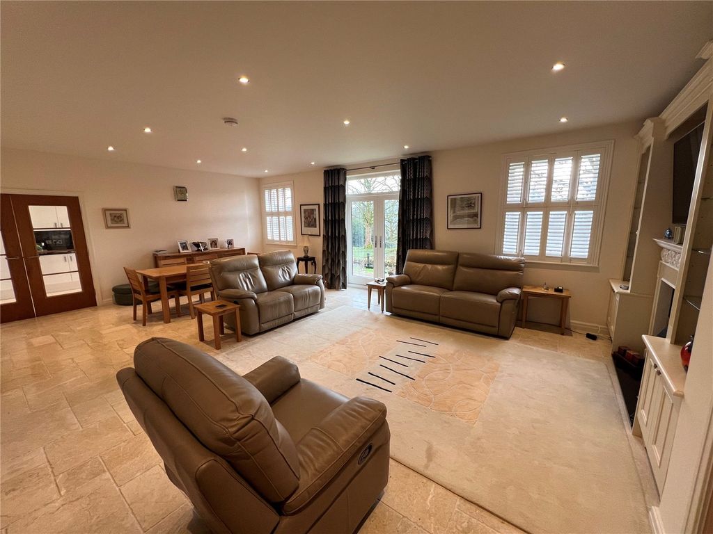 Property photo 3 of 12 Lounge Dining Room