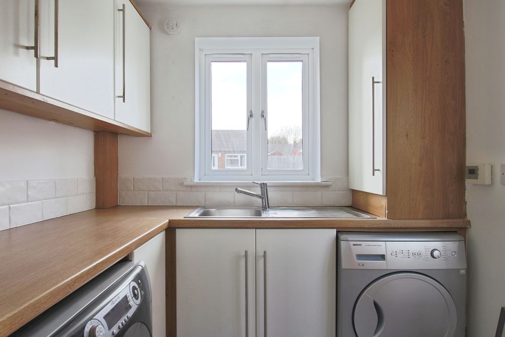 Property photo 3 of 14 3963066