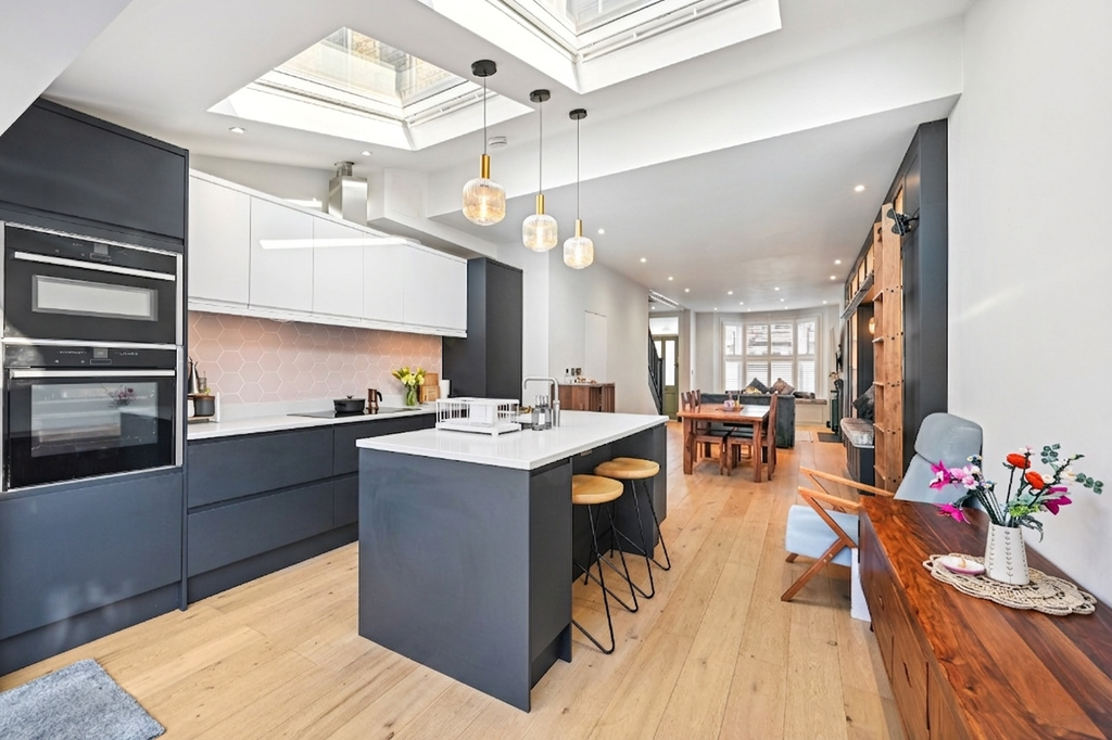 Property photo 1 of 34 Kitchen