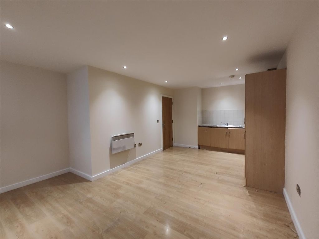 Property photo 2 of 7 Angle Two