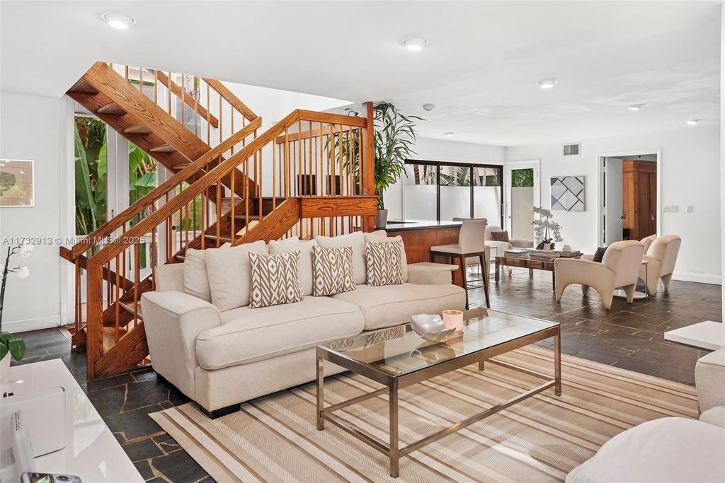 Property photo 3 of 50 <Alttext/>